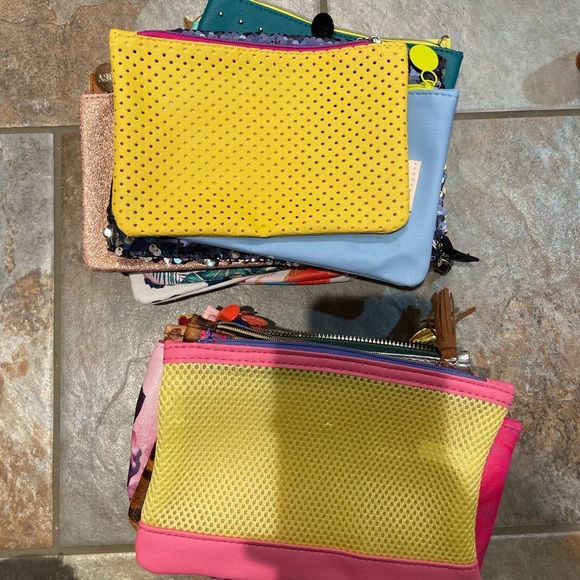 IPSY bag bundle!! 25 never used IPSY bags!! - Picture 5 of 9